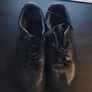 Puma Roma women's Size 6